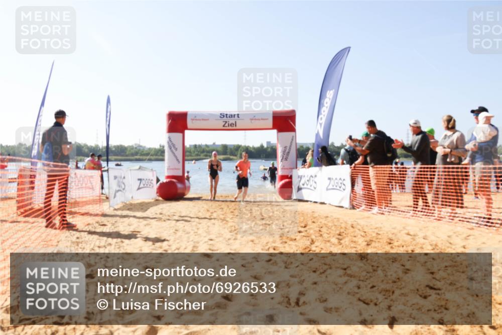01.09.2024 - 17. Tribühne Triathlon Luisa Fischer http://msf.ph/oto/6926533 01.09.2024 10:58:03 Schwimmen 315, 324, 358, 373, 387, 404, 415, 431 meine-sportfotos.de