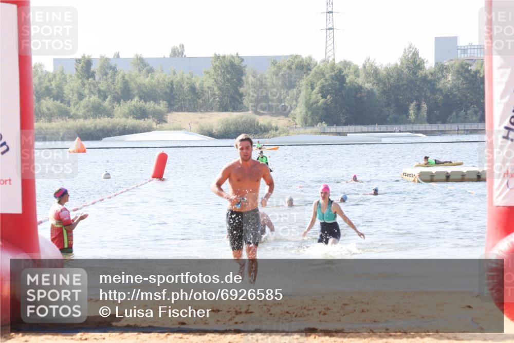 01.09.2024 - 17. Tribühne Triathlon Luisa Fischer http://msf.ph/oto/6926585 01.09.2024 10:58:45 Schwimmen 60, 420 meine-sportfotos.de