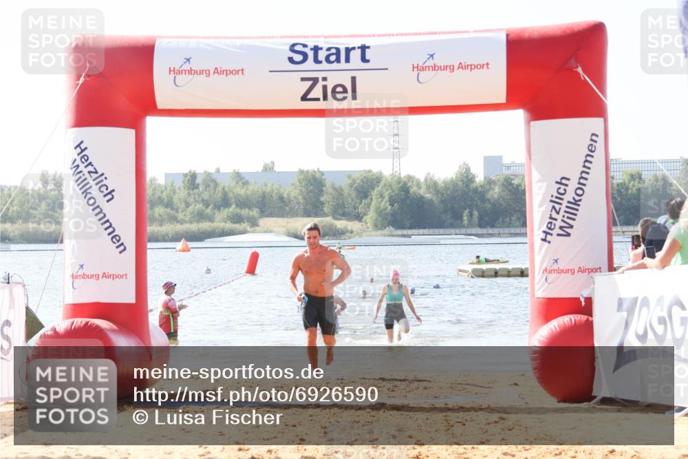 01.09.2024 - 17. Tribühne Triathlon Luisa Fischer http://msf.ph/oto/6926590 01.09.2024 10:58:46 Schwimmen 60, 420 meine-sportfotos.de