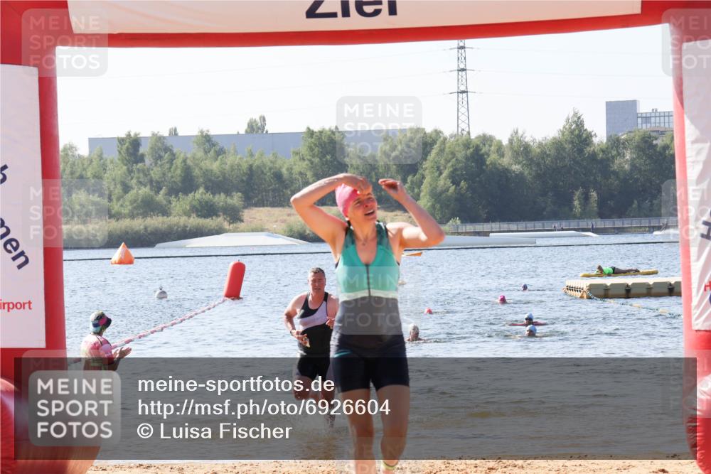 01.09.2024 - 17. Tribühne Triathlon Luisa Fischer http://msf.ph/oto/6926604 01.09.2024 10:58:52 Schwimmen 60, 400, 420 meine-sportfotos.de