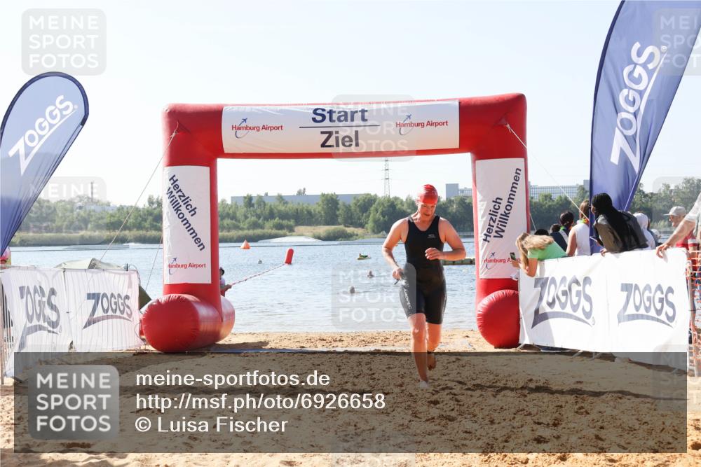 01.09.2024 - 17. Tribühne Triathlon Luisa Fischer http://msf.ph/oto/6926658 01.09.2024 10:59:07 Schwimmen 434 meine-sportfotos.de