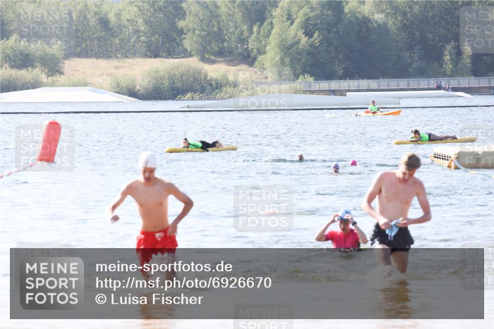 01.09.2024 - 17. Tribühne Triathlon Luisa Fischer http://msf.ph/oto/6926670 01.09.2024 10:59:16 Schwimmen 333, 429 meine-sportfotos.de