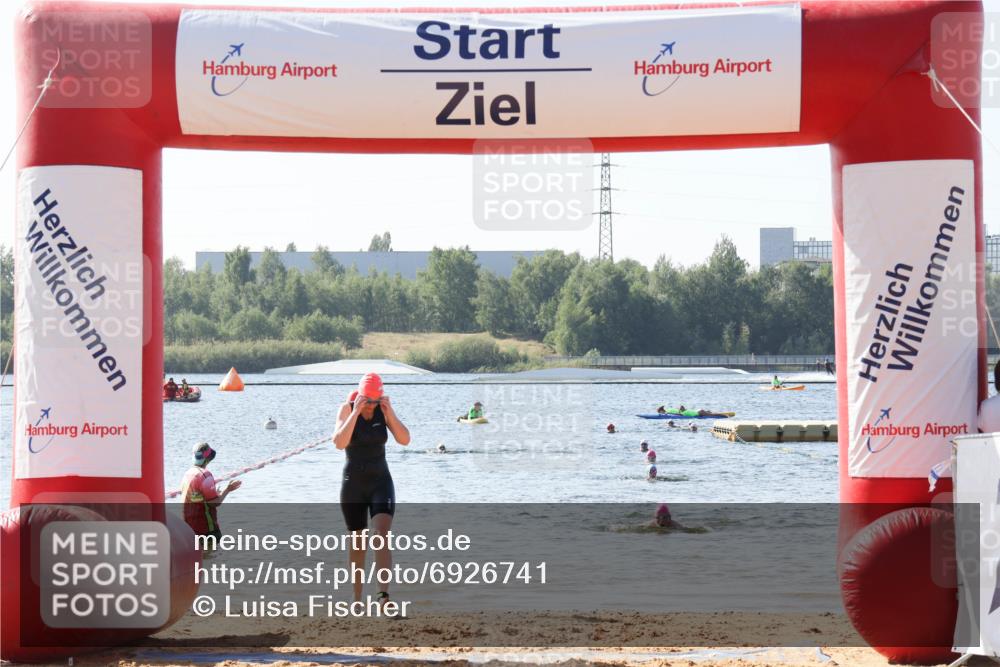 01.09.2024 - 17. Tribühne Triathlon Luisa Fischer http://msf.ph/oto/6926741 01.09.2024 10:59:47 Schwimmen 377 meine-sportfotos.de