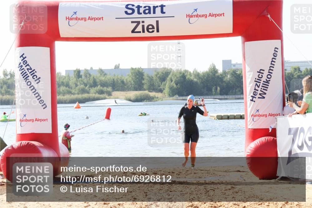 01.09.2024 - 17. Tribühne Triathlon Luisa Fischer http://msf.ph/oto/6926812 01.09.2024 11:00:14 Schwimmen 441 meine-sportfotos.de
