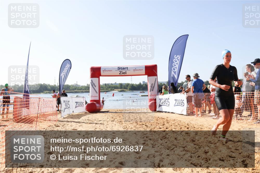 01.09.2024 - 17. Tribühne Triathlon Luisa Fischer http://msf.ph/oto/6926837 01.09.2024 11:00:20 Schwimmen 441 meine-sportfotos.de