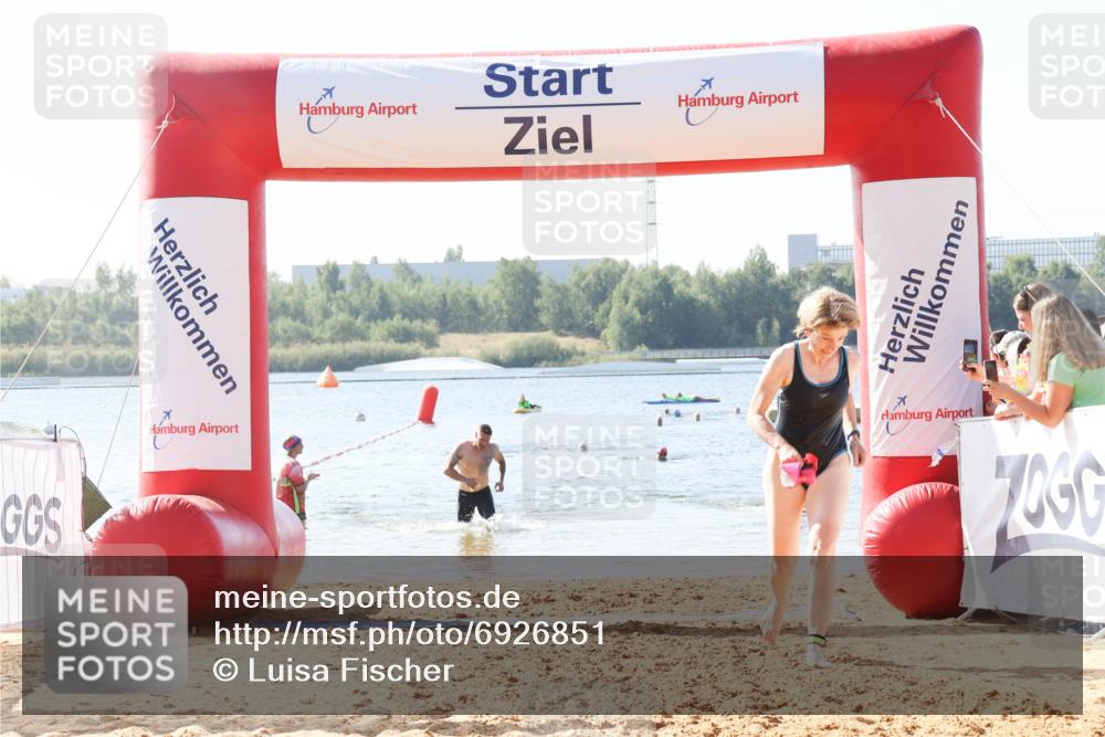 01.09.2024 - 17. Tribühne Triathlon Luisa Fischer http://msf.ph/oto/6926851 01.09.2024 11:00:36 Schwimmen 380, 422, 444 meine-sportfotos.de