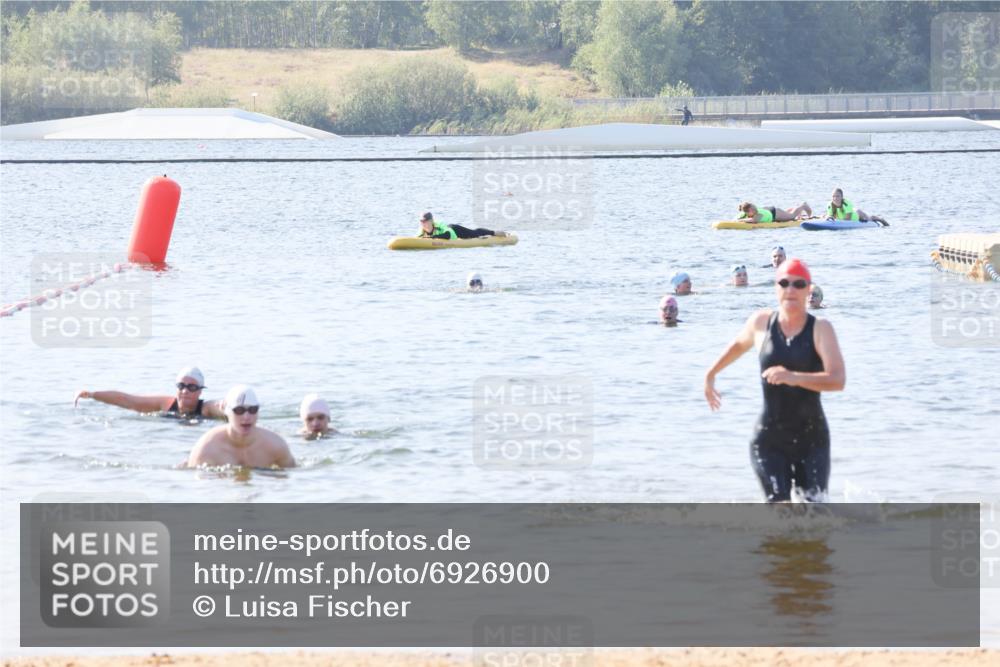 01.09.2024 - 17. Tribühne Triathlon Luisa Fischer http://msf.ph/oto/6926900 01.09.2024 11:01:04 Schwimmen 393 meine-sportfotos.de
