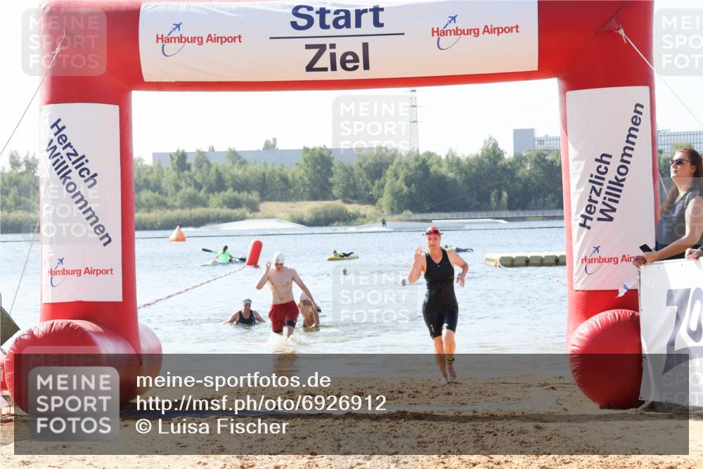 01.09.2024 - 17. Tribühne Triathlon Luisa Fischer http://msf.ph/oto/6926912 01.09.2024 11:01:10 Schwimmen 322, 350, 393 meine-sportfotos.de