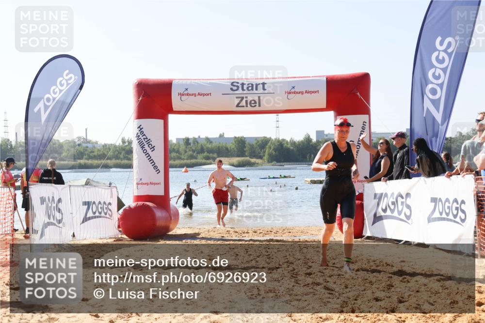 01.09.2024 - 17. Tribühne Triathlon Luisa Fischer http://msf.ph/oto/6926923 01.09.2024 11:01:15 Schwimmen 322, 350, 393, 403 meine-sportfotos.de