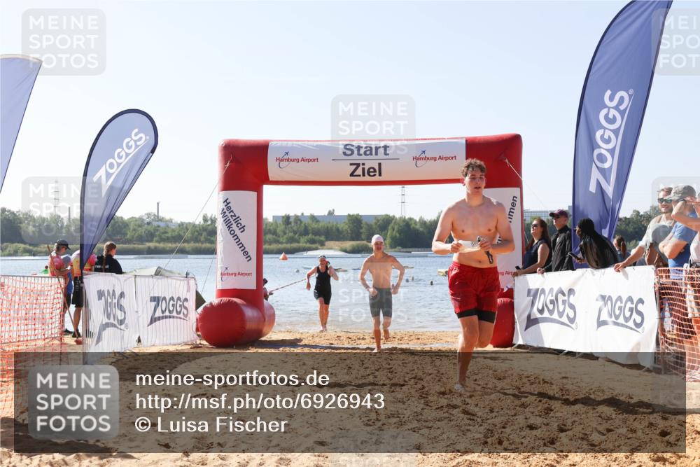 01.09.2024 - 17. Tribühne Triathlon Luisa Fischer http://msf.ph/oto/6926943 01.09.2024 11:01:19 Schwimmen 322, 350, 393, 403 meine-sportfotos.de