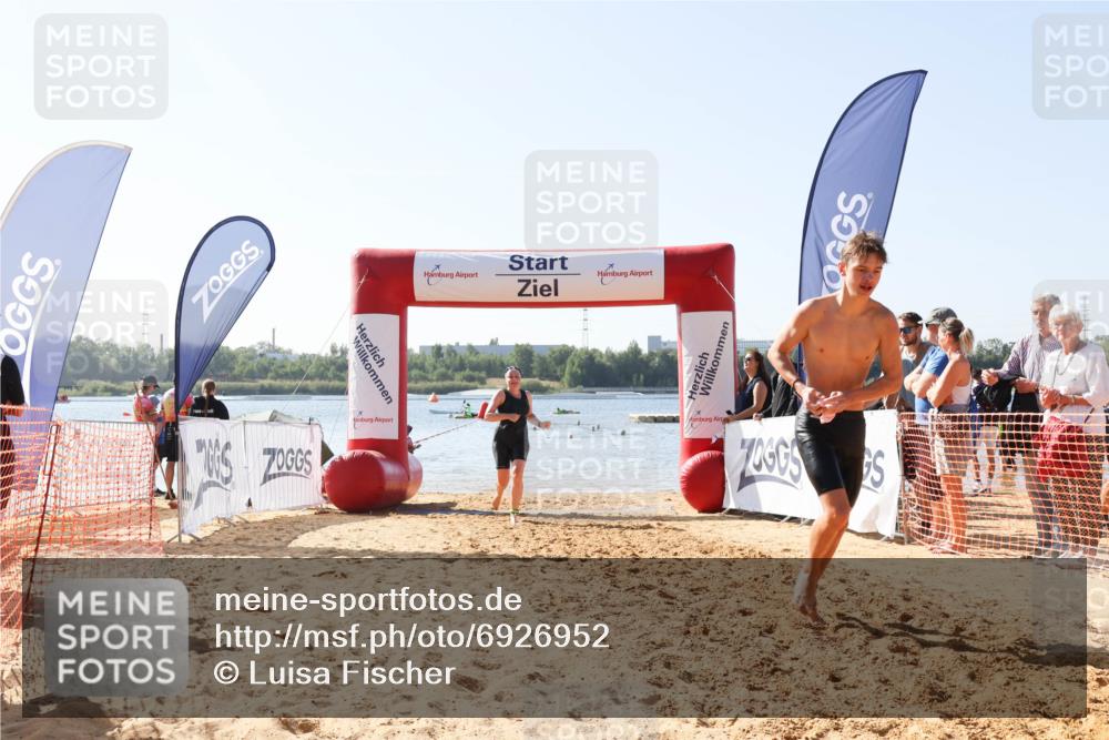 01.09.2024 - 17. Tribühne Triathlon Luisa Fischer http://msf.ph/oto/6926952 01.09.2024 11:01:22 Schwimmen 322, 350, 403 meine-sportfotos.de