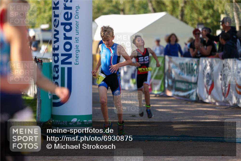 01.09.2024 - 17. Tribühne Triathlon Michael Strokosch http://msf.ph/oto/6930875 01.09.2024 09:47:48 Ziel 66, 71, 119, 131 meine-sportfotos.de