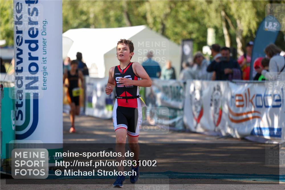 01.09.2024 - 17. Tribühne Triathlon Michael Strokosch http://msf.ph/oto/6931002 01.09.2024 09:49:32 Ziel 62, 68, 86 meine-sportfotos.de