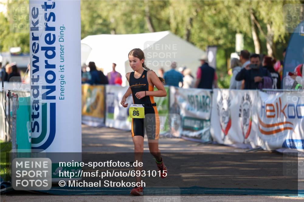 01.09.2024 - 17. Tribühne Triathlon Michael Strokosch http://msf.ph/oto/6931015 01.09.2024 09:49:36 Ziel 58, 62, 86 meine-sportfotos.de