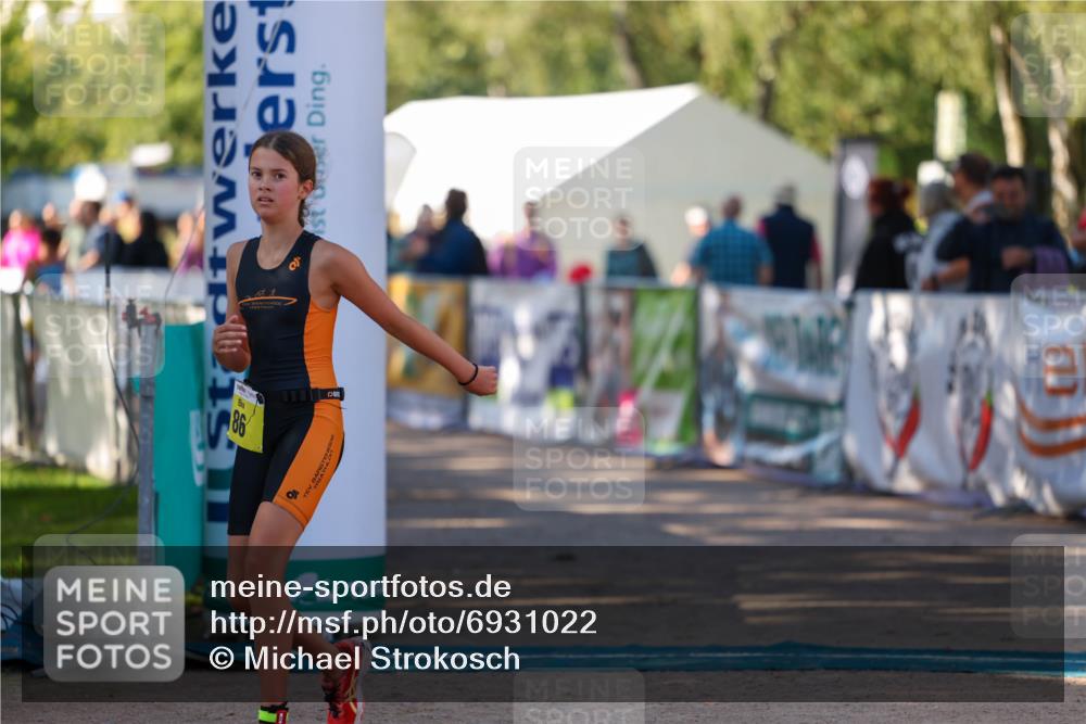 01.09.2024 - 17. Tribühne Triathlon Michael Strokosch http://msf.ph/oto/6931022 01.09.2024 09:49:37 Ziel 58, 62, 86 meine-sportfotos.de