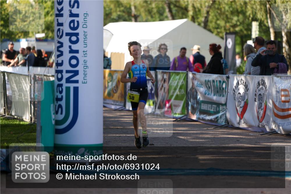 01.09.2024 - 17. Tribühne Triathlon Michael Strokosch http://msf.ph/oto/6931024 01.09.2024 09:49:41 Ziel 58, 86 meine-sportfotos.de