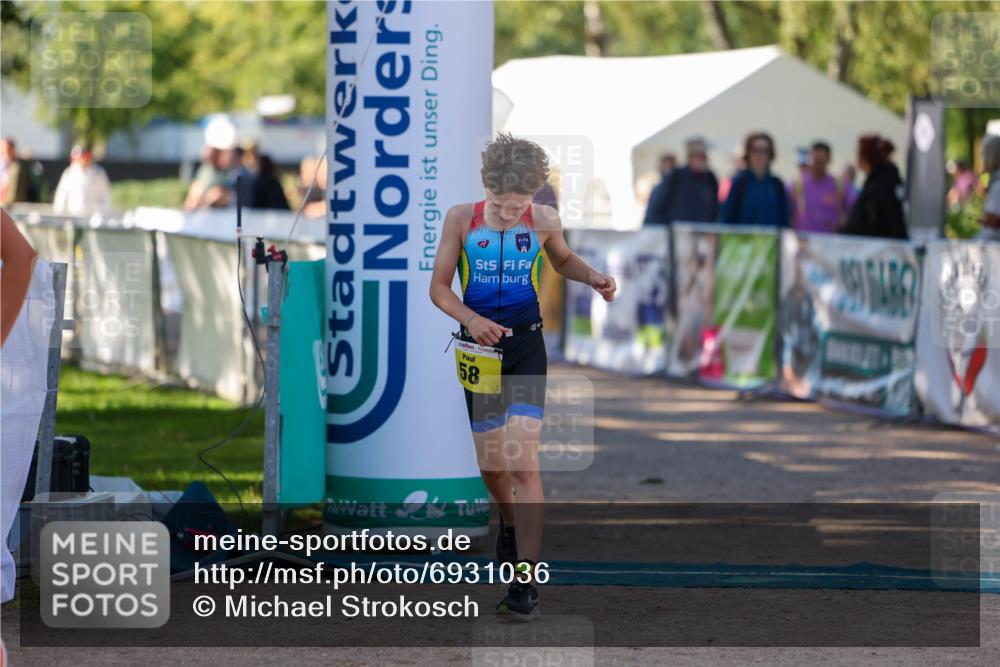 01.09.2024 - 17. Tribühne Triathlon Michael Strokosch http://msf.ph/oto/6931036 01.09.2024 09:49:43 Ziel 58, 103 meine-sportfotos.de