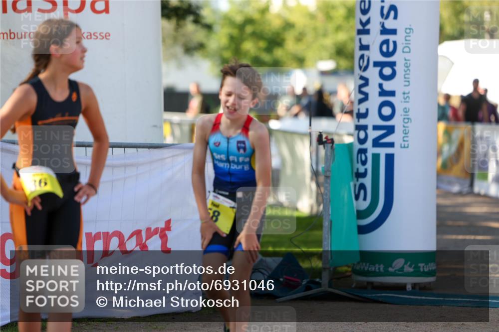 01.09.2024 - 17. Tribühne Triathlon Michael Strokosch http://msf.ph/oto/6931046 01.09.2024 09:49:45 Ziel 58, 103, 136 meine-sportfotos.de