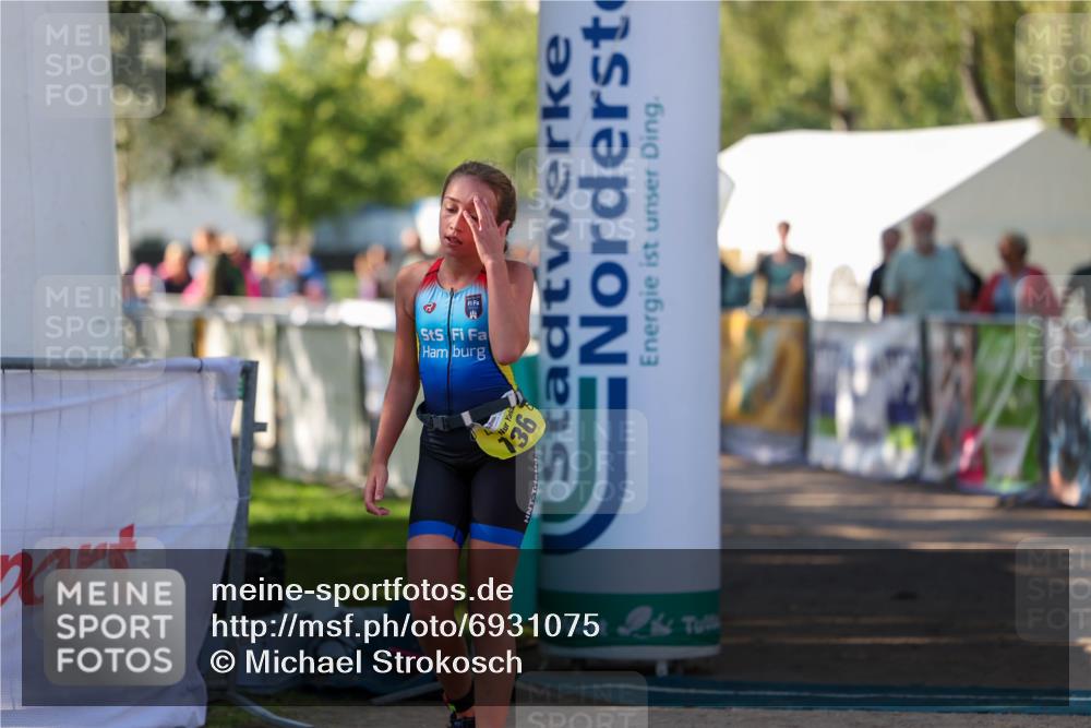 01.09.2024 - 17. Tribühne Triathlon Michael Strokosch http://msf.ph/oto/6931075 01.09.2024 09:49:54 Ziel 83, 136 meine-sportfotos.de