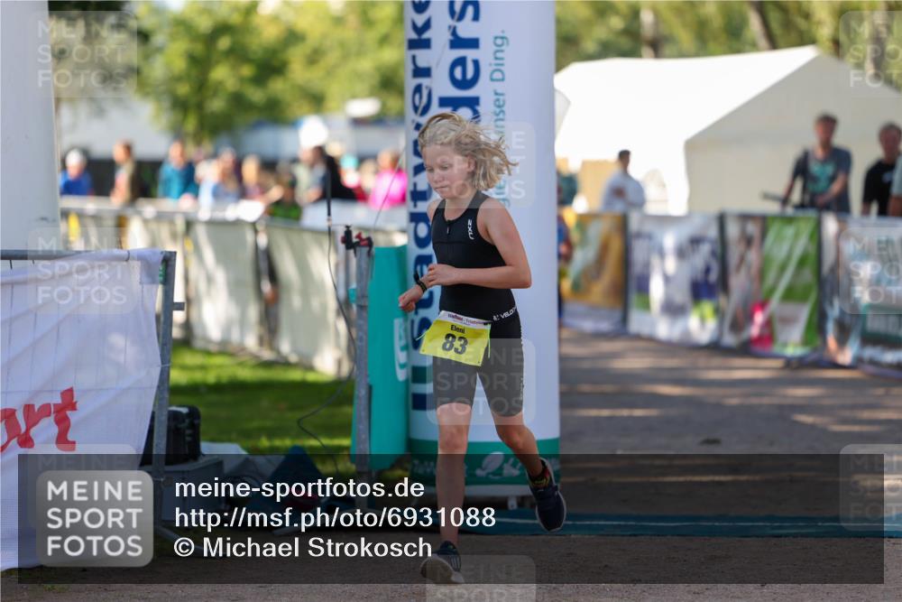 01.09.2024 - 17. Tribühne Triathlon Michael Strokosch http://msf.ph/oto/6931088 01.09.2024 09:50:00 Ziel 83, 92, 99 meine-sportfotos.de