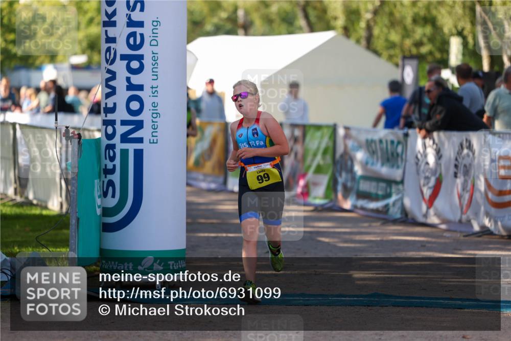 01.09.2024 - 17. Tribühne Triathlon Michael Strokosch http://msf.ph/oto/6931099 01.09.2024 09:50:02 Ziel 83, 92, 99 meine-sportfotos.de