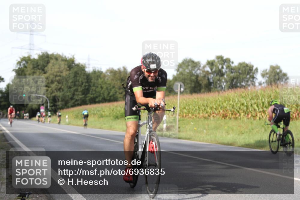 01.09.2024 - 17. Tribühne Triathlon H.Heesch http://msf.ph/oto/6936835 01.09.2024 15:42:47 Radfahren 4, 859, 859, 882, 928, 1032, 1033, 1202, 1245 meine-sportfotos.de
