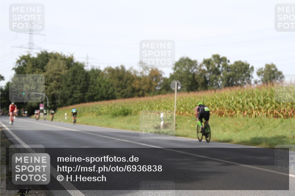 01.09.2024 - 17. Tribühne Triathlon H.Heesch http://msf.ph/oto/6936838 01.09.2024 15:42:47 Radfahren 4, 859, 859, 882, 928, 1032, 1033, 1202, 1245 meine-sportfotos.de