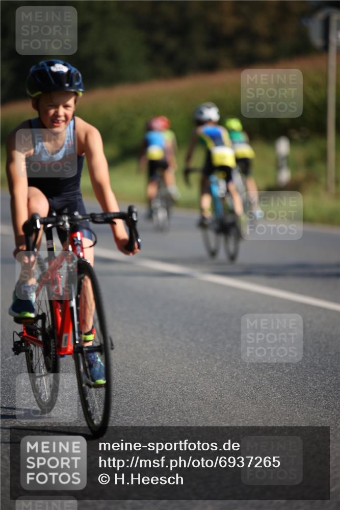 01.09.2024 - 17. Tribühne Triathlon H.Heesch http://msf.ph/oto/6937265 01.09.2024 09:39:12 Radfahren 86, 96, 113, 128, 134 meine-sportfotos.de