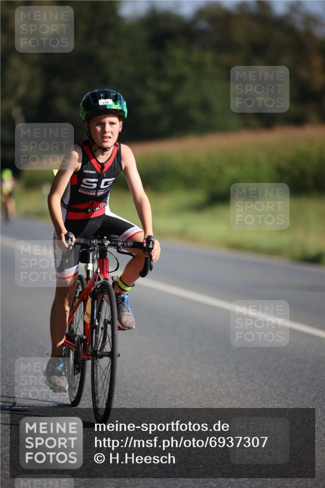 01.09.2024 - 17. Tribühne Triathlon H.Heesch http://msf.ph/oto/6937307 01.09.2024 09:39:26 Radfahren 63, 66, 70, 77, 89, 112, 131 meine-sportfotos.de