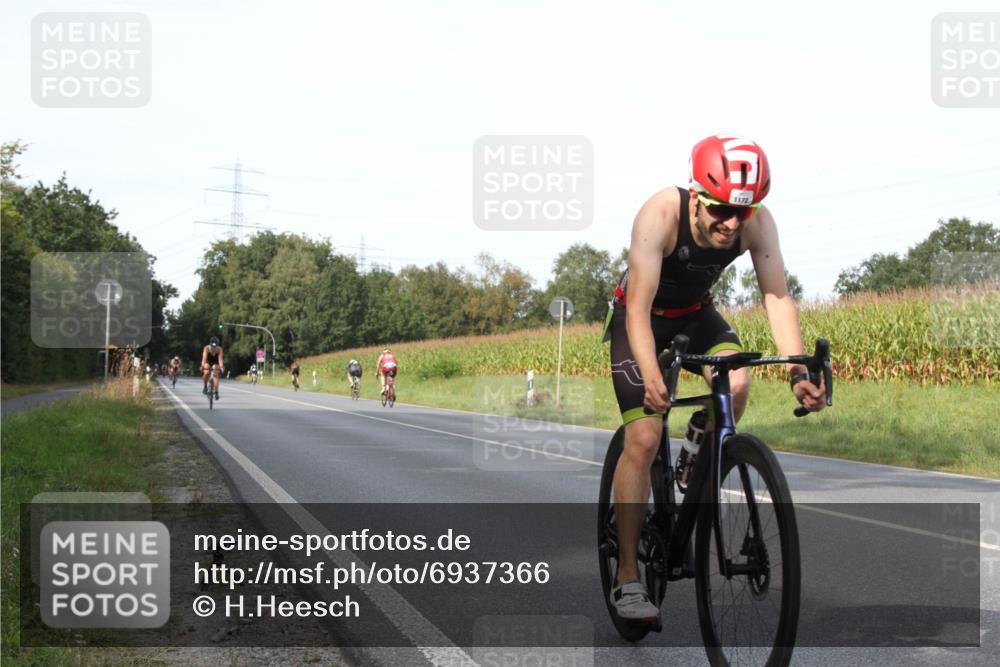01.09.2024 - 17. Tribühne Triathlon H.Heesch http://msf.ph/oto/6937366 01.09.2024 15:48:24 Radfahren 874, 1156, 1164, 1172, 1177, 1183, 1197 meine-sportfotos.de