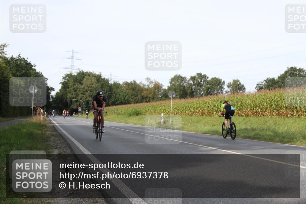 01.09.2024 - 17. Tribühne Triathlon H.Heesch http://msf.ph/oto/6937378 01.09.2024 15:48:34 Radfahren 912, 1146, 1181, 1266, 1276 meine-sportfotos.de