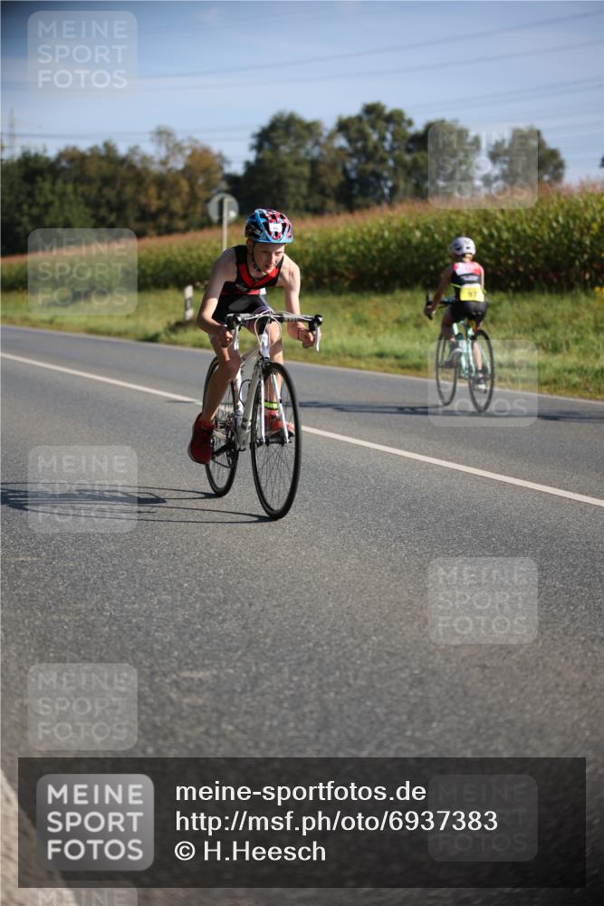 01.09.2024 - 17. Tribühne Triathlon H.Heesch http://msf.ph/oto/6937383 01.09.2024 09:40:18 Radfahren 65, 68, 85, 88 meine-sportfotos.de