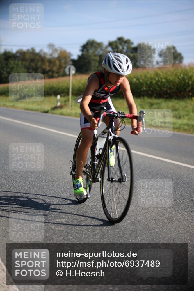 01.09.2024 - 17. Tribühne Triathlon H.Heesch http://msf.ph/oto/6937489 01.09.2024 09:40:27 Radfahren 62, 88, 103 meine-sportfotos.de