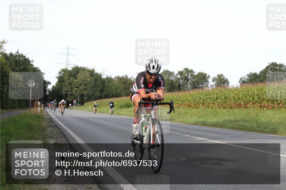 01.09.2024 - 17. Tribühne Triathlon H.Heesch http://msf.ph/oto/6937533 01.09.2024 15:50:02 Radfahren 814, 932, 988, 1125, 1128, 1129, 1157, 1159, 1162 meine-sportfotos.de