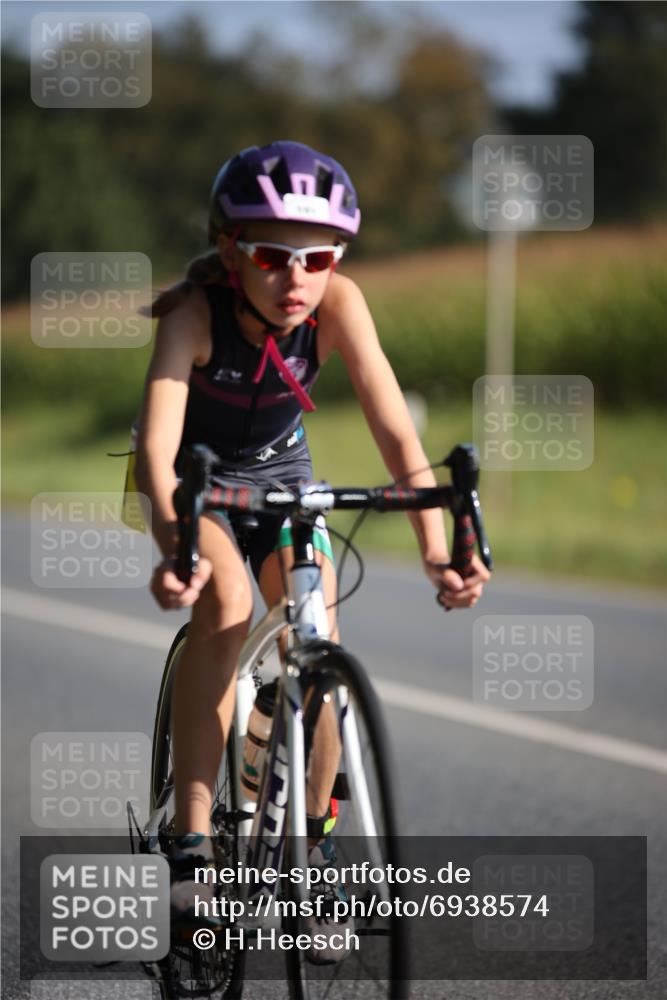 01.09.2024 - 17. Tribühne Triathlon H.Heesch http://msf.ph/oto/6938574 01.09.2024 09:47:03 Radfahren 101 meine-sportfotos.de