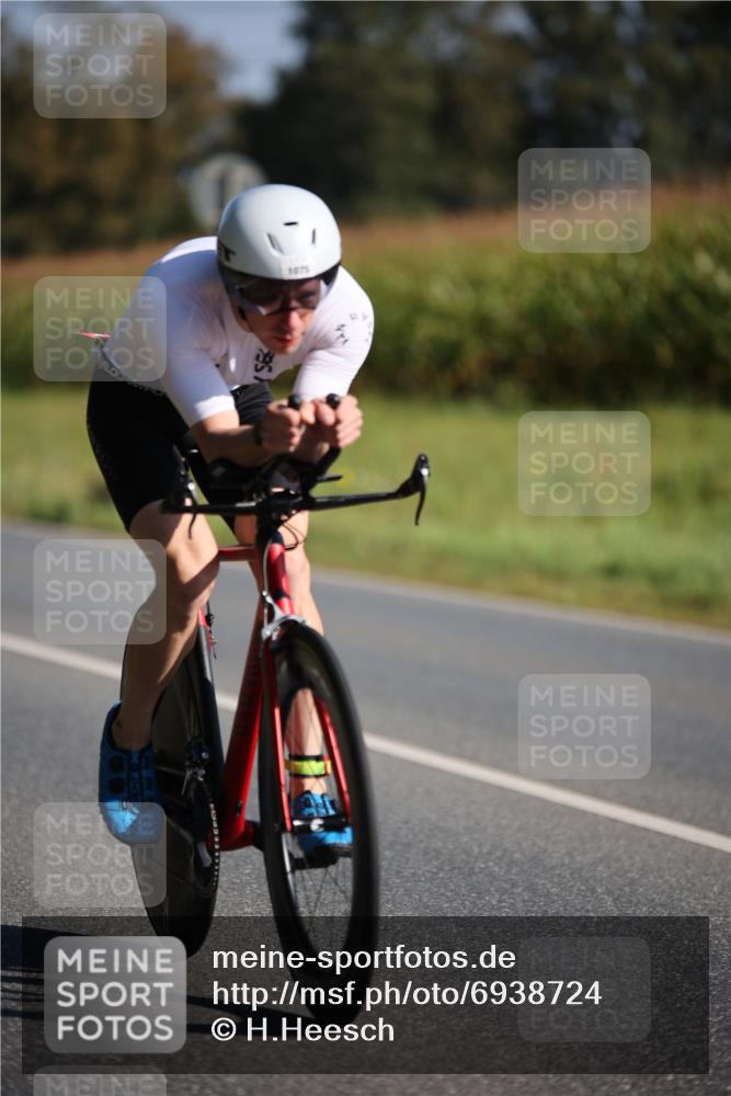 01.09.2024 - 17. Tribühne Triathlon H.Heesch http://msf.ph/oto/6938724 01.09.2024 10:23:54 Radfahren 1075 meine-sportfotos.de