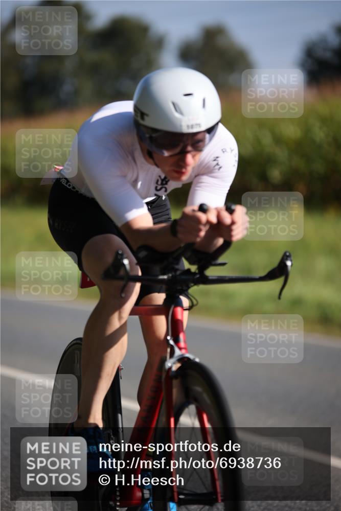 01.09.2024 - 17. Tribühne Triathlon H.Heesch http://msf.ph/oto/6938736 01.09.2024 10:23:54 Radfahren 1075 meine-sportfotos.de