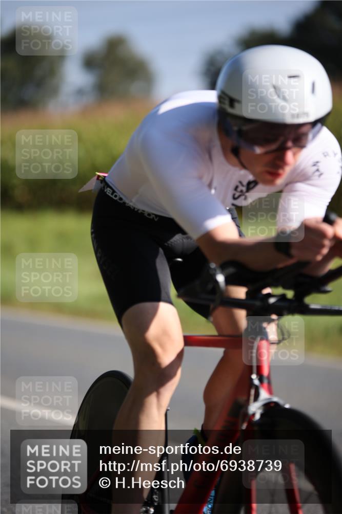 01.09.2024 - 17. Tribühne Triathlon H.Heesch http://msf.ph/oto/6938739 01.09.2024 10:23:55 Radfahren 1075 meine-sportfotos.de