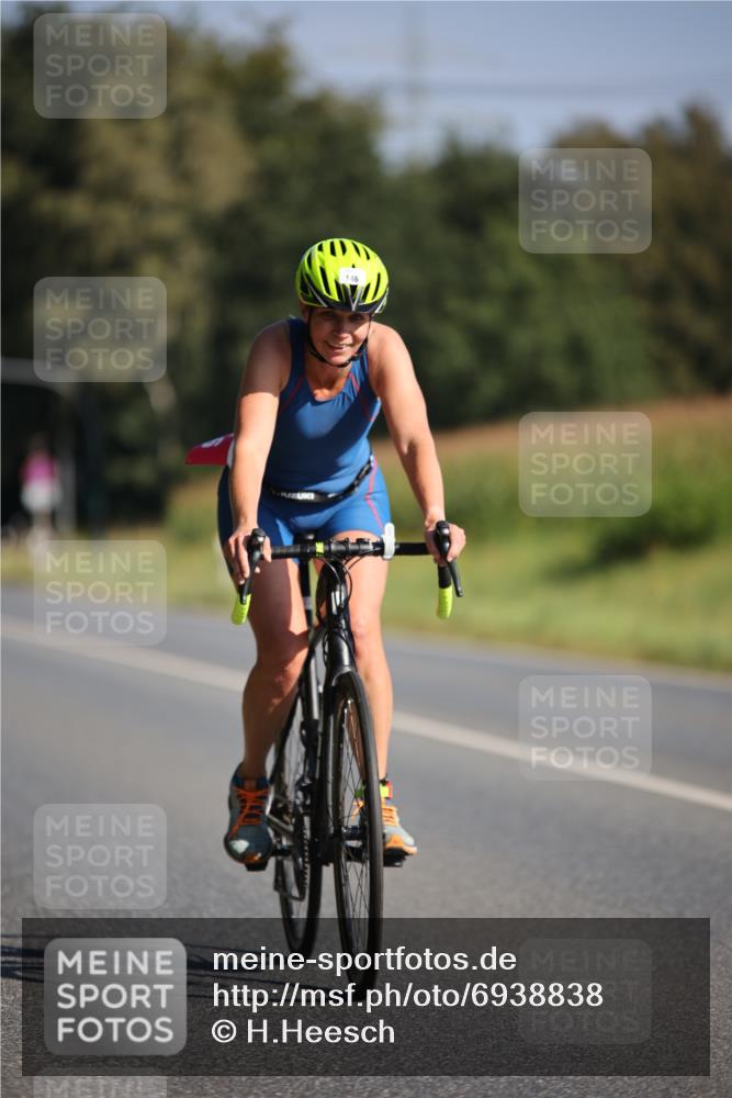 01.09.2024 - 17. Tribühne Triathlon H.Heesch http://msf.ph/oto/6938838 01.09.2024 10:26:45 Radfahren 146 meine-sportfotos.de