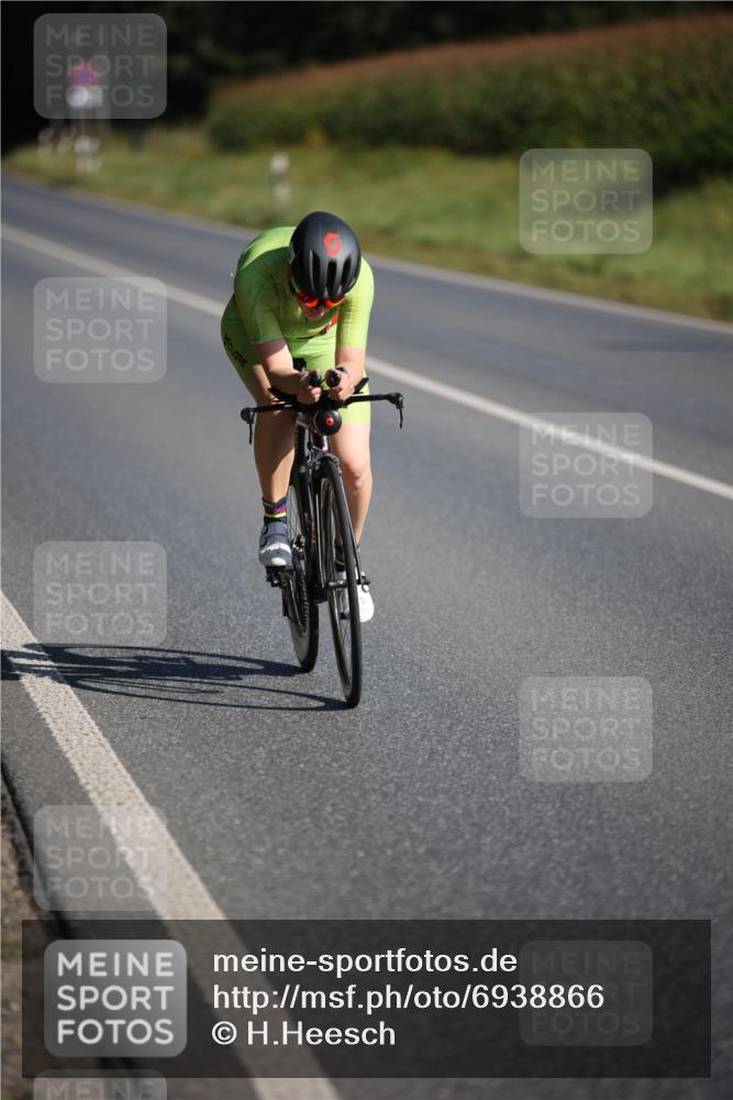 01.09.2024 - 17. Tribühne Triathlon H.Heesch http://msf.ph/oto/6938866 01.09.2024 10:27:28 Radfahren 1069 meine-sportfotos.de