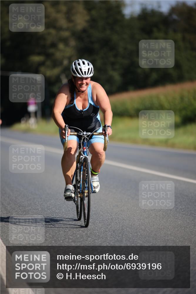 01.09.2024 - 17. Tribühne Triathlon H.Heesch http://msf.ph/oto/6939196 01.09.2024 10:29:55 Radfahren 147, 152, 181, 265, 277, 1070 meine-sportfotos.de