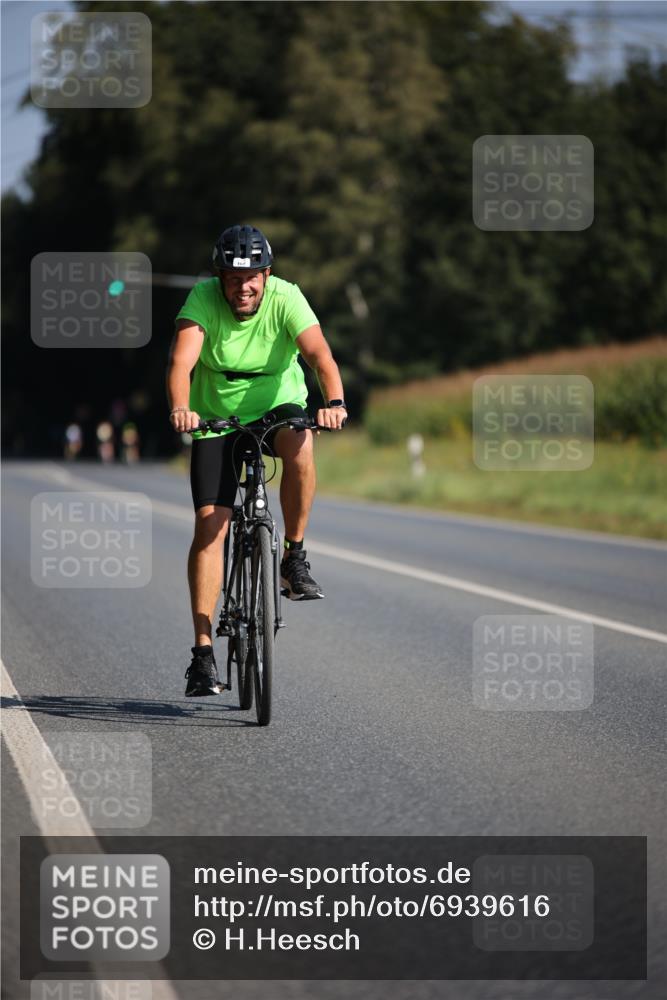 01.09.2024 - 17. Tribühne Triathlon H.Heesch http://msf.ph/oto/6939616 01.09.2024 10:32:13 Radfahren 167, 221, 228 meine-sportfotos.de