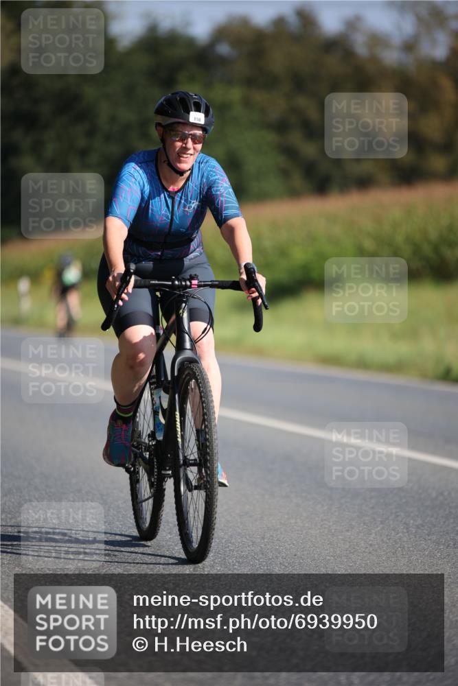01.09.2024 - 17. Tribühne Triathlon H.Heesch http://msf.ph/oto/6939950 01.09.2024 10:34:22 Radfahren 137, 158, 192, 202 meine-sportfotos.de