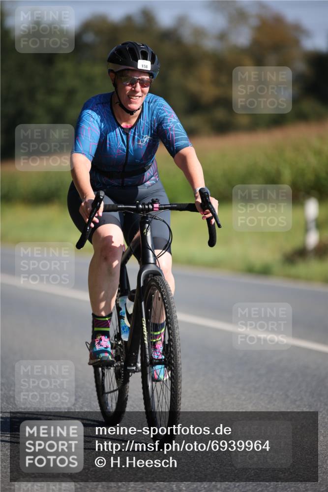 01.09.2024 - 17. Tribühne Triathlon H.Heesch http://msf.ph/oto/6939964 01.09.2024 10:34:22 Radfahren 137, 158, 192, 202 meine-sportfotos.de