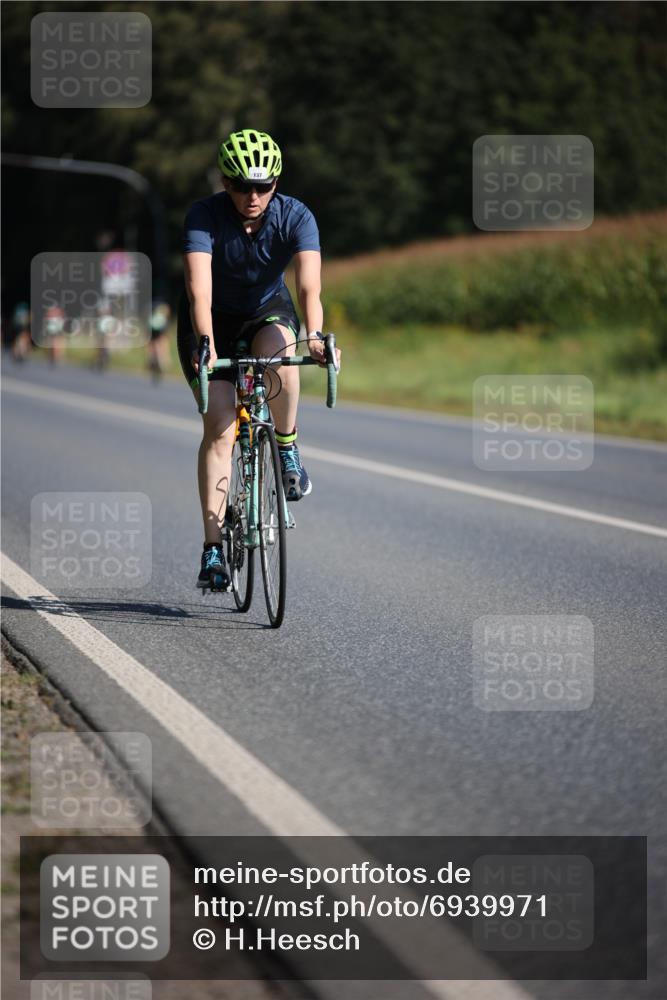 01.09.2024 - 17. Tribühne Triathlon H.Heesch http://msf.ph/oto/6939971 01.09.2024 10:34:26 Radfahren 137, 192, 202 meine-sportfotos.de