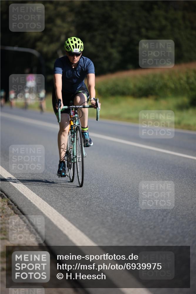 01.09.2024 - 17. Tribühne Triathlon H.Heesch http://msf.ph/oto/6939975 01.09.2024 10:34:26 Radfahren 137, 192, 202 meine-sportfotos.de
