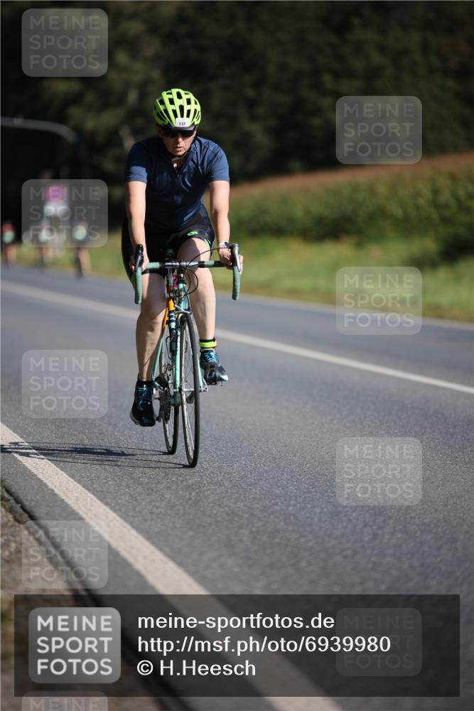 01.09.2024 - 17. Tribühne Triathlon H.Heesch http://msf.ph/oto/6939980 01.09.2024 10:34:26 Radfahren 137, 192, 202 meine-sportfotos.de