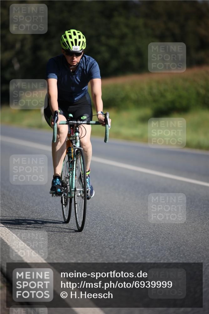 01.09.2024 - 17. Tribühne Triathlon H.Heesch http://msf.ph/oto/6939999 01.09.2024 10:34:27 Radfahren 137, 192, 202 meine-sportfotos.de