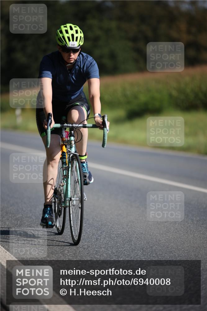 01.09.2024 - 17. Tribühne Triathlon H.Heesch http://msf.ph/oto/6940008 01.09.2024 10:34:27 Radfahren 137, 192, 202 meine-sportfotos.de