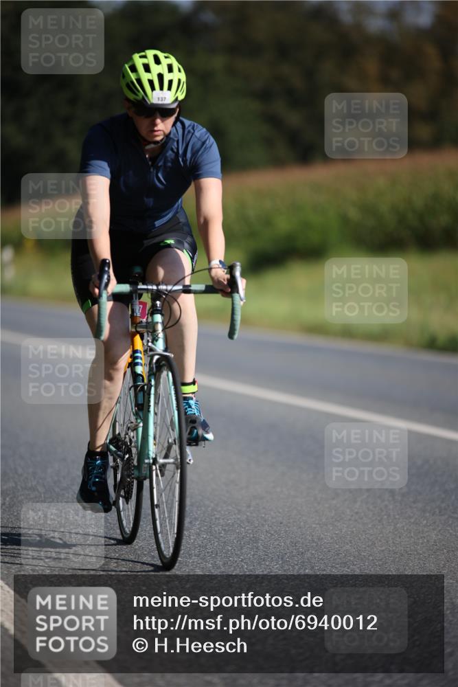 01.09.2024 - 17. Tribühne Triathlon H.Heesch http://msf.ph/oto/6940012 01.09.2024 10:34:27 Radfahren 137, 192, 202 meine-sportfotos.de